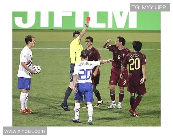 足球界的风云变幻与未来发展趋势探讨及影响因素分析 足球界的风云变幻与未来发展趋势探讨及影响因素分析